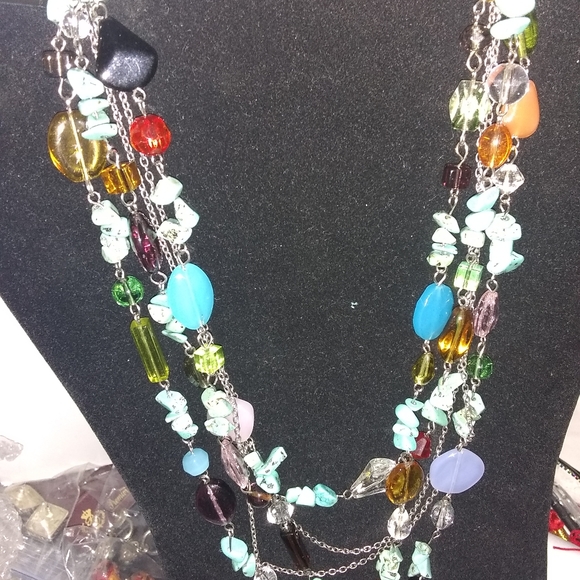 🤗💗BEUTIFUL!/ MULTIPLE STRINGED BEADED♥️🤗 - Picture 2 of 8